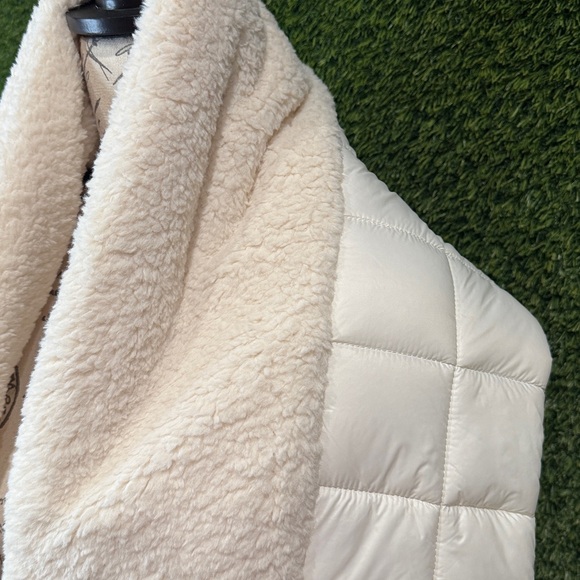 NWOT Free People FP Movement Downhill Puffer Quilted Sherpa Scarf Wrap Pockets - Picture 2 of 6